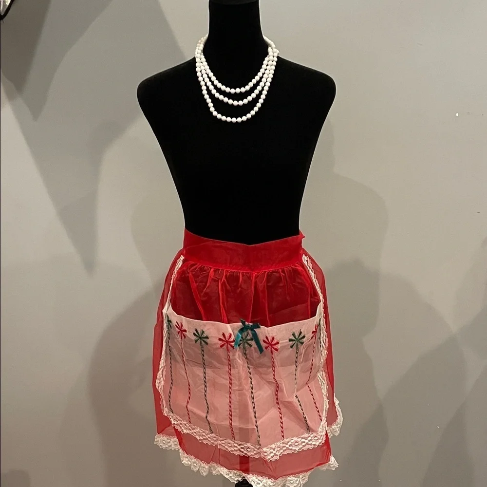 Red and White Women's Christmas cooking apron with pockets & lace trim